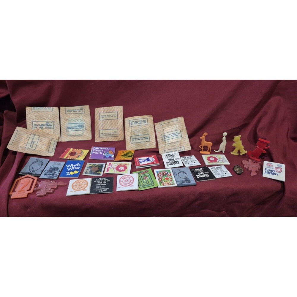 Vintage Cracker Jack Prize Lot 35pc 1960s 1970s Mini Books Riddles Stickers Toy